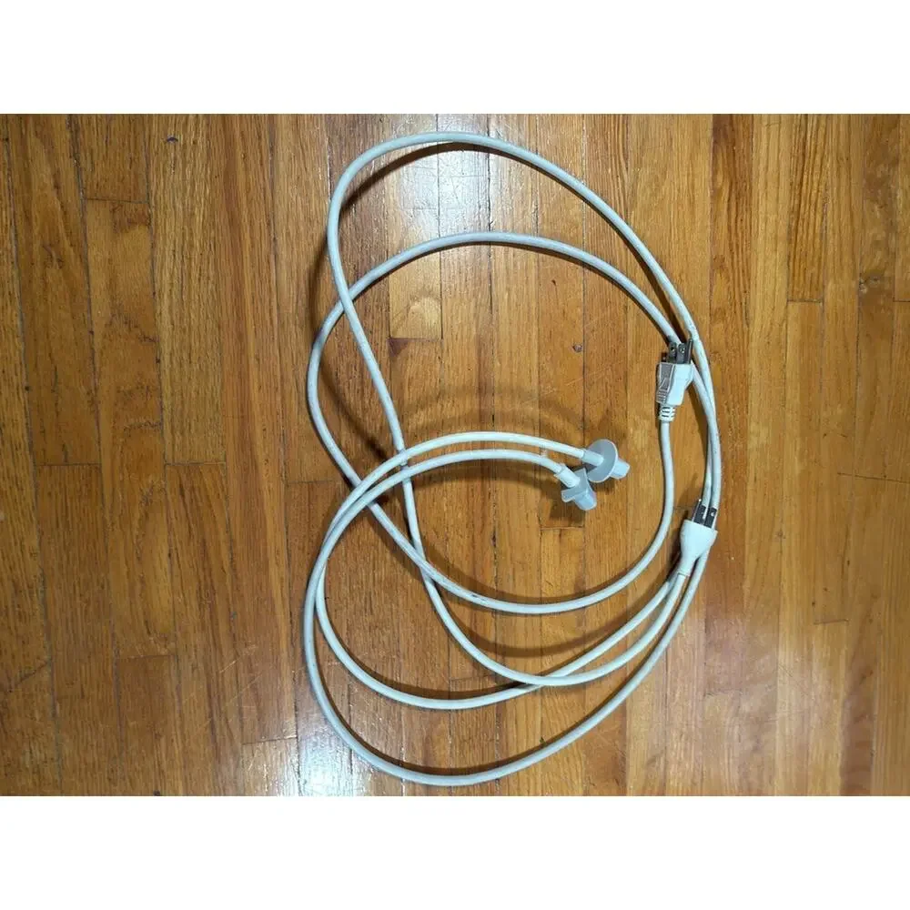 Lot of 2 Heavy Duty 3-Prong Computer Monitor Power Cords NEMA 5-15P to IEC C13